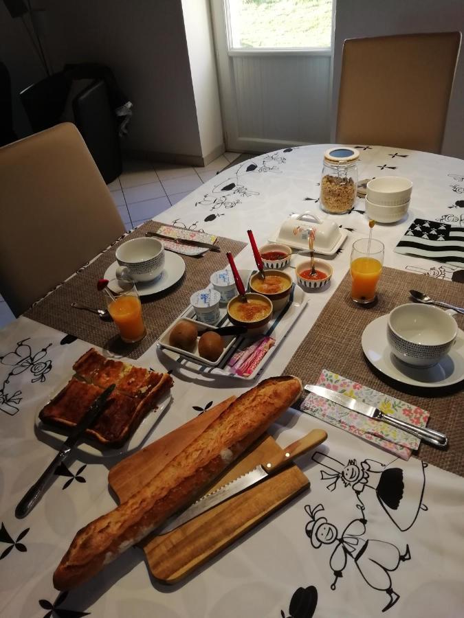 Kerlan Acomodação com café da manhã Béganne Exterior foto